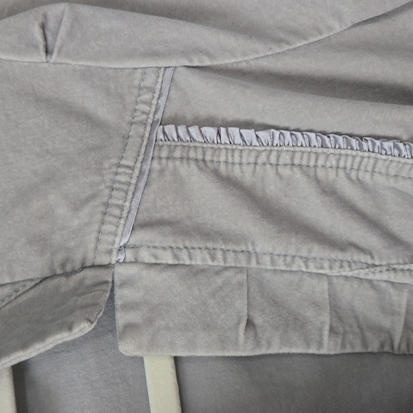 WHBM White House Black Market Grey Velvet Blazer with Grey Satin Trim Sz 4 - Picture 8 of 15